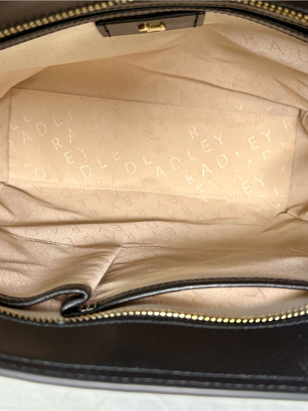 RADLEY LONDON Pockets Icon Backpack in Black Leather  ~LIKE NEW~ - Picture 3 of 5